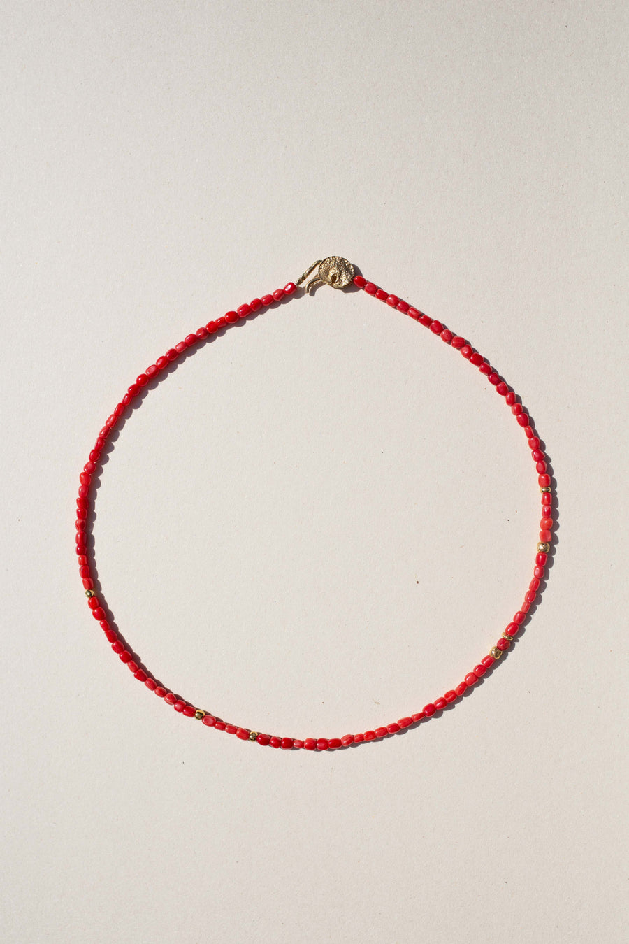 RA NECKLACE WITH CORAL gold